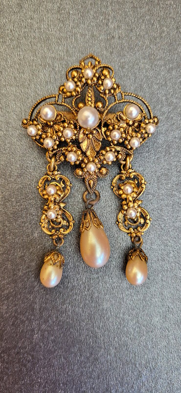 Baroque Style Brooch